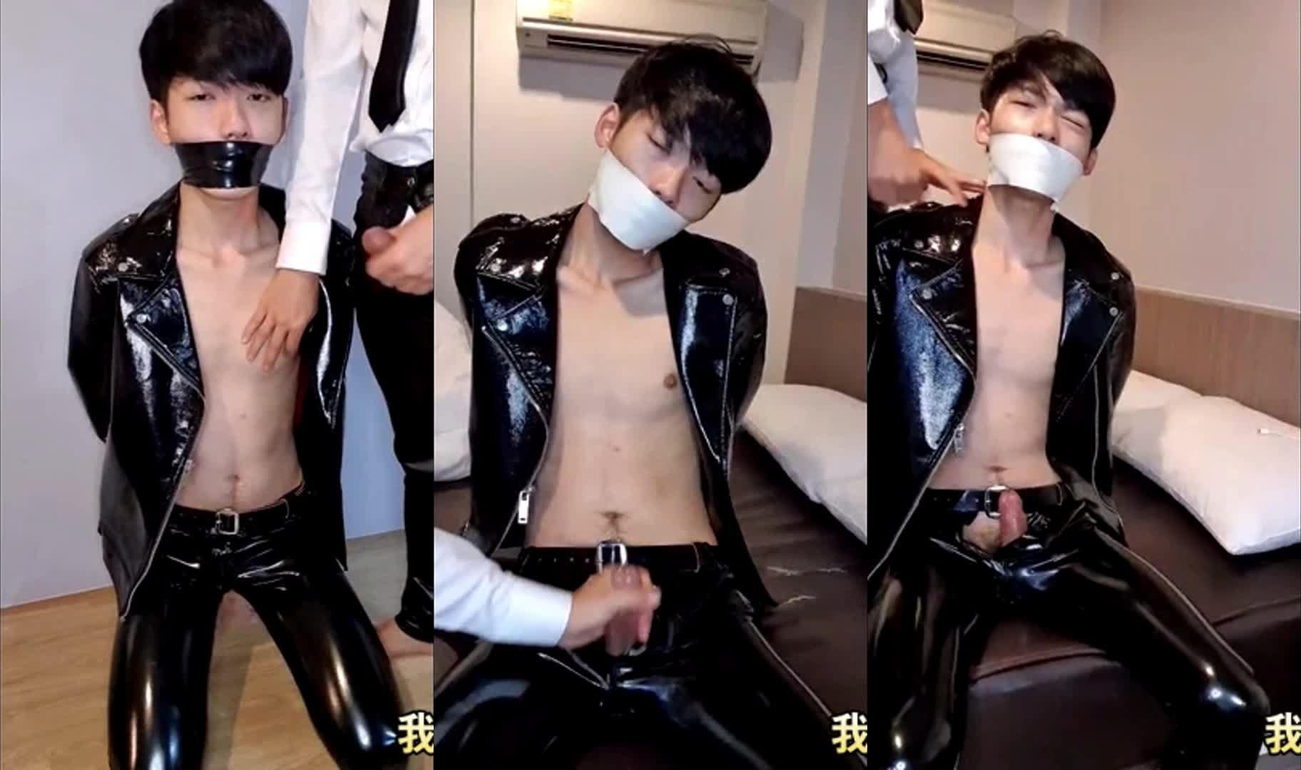 皮衣露臉這麼艹 